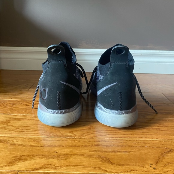Nike KD 11 Basketball Shoes - Picture 4 of 9